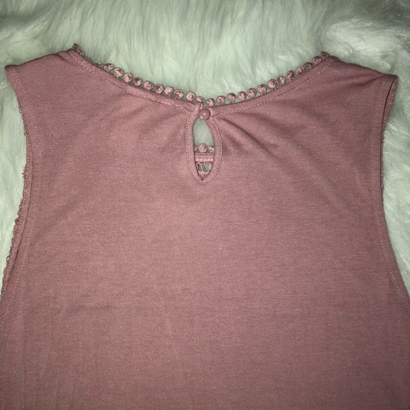 Mauve tank top with knitted design! Size small! - Picture 3 of 3